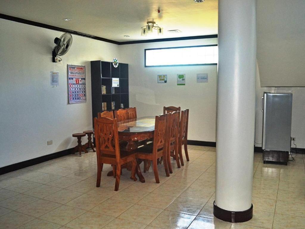 Mayon Backpackers Hostel Legazpi Exterior photo