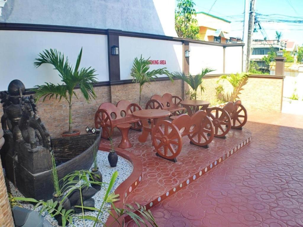 Mayon Backpackers Hostel Legazpi Exterior photo
