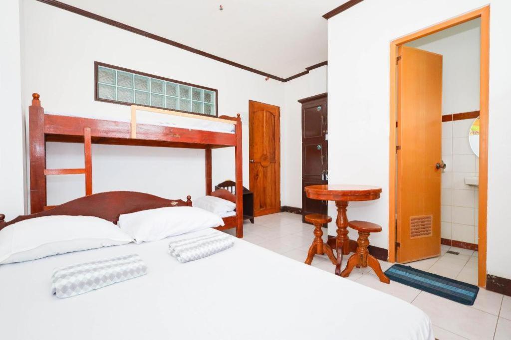 Mayon Backpackers Hostel Legazpi Exterior photo