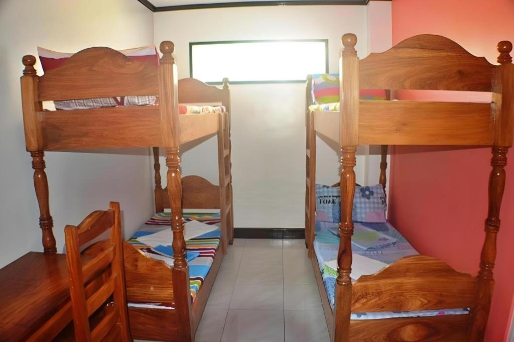 Mayon Backpackers Hostel Legazpi Exterior photo