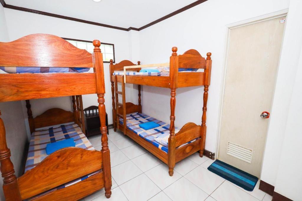 Mayon Backpackers Hostel Legazpi Exterior photo