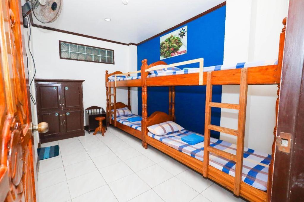 Mayon Backpackers Hostel Legazpi Exterior photo